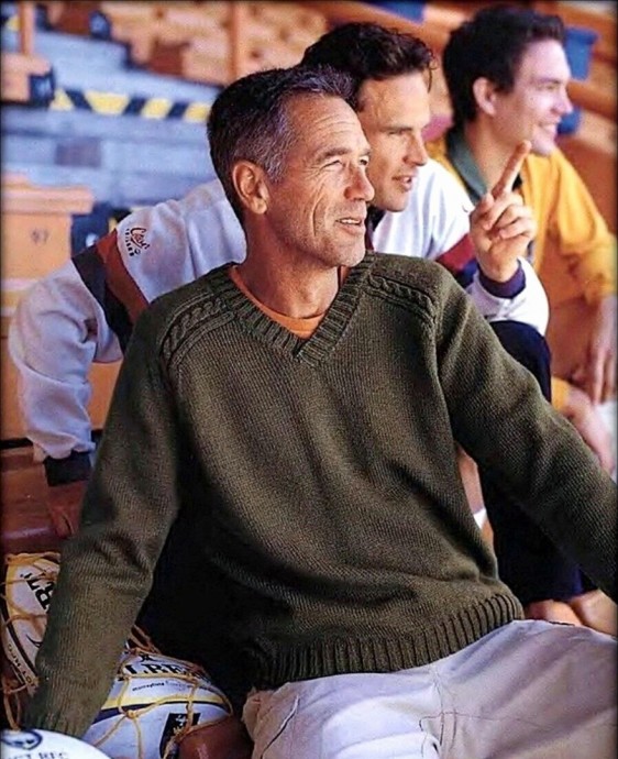 Вяжем мужчинам: пуловер с рукавом "реглан анатомический с погоном"