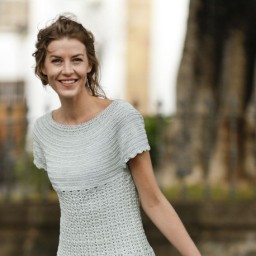 Кофточка с круглой кокеткой