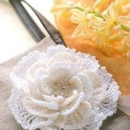 Цветок крючком