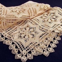 Шикарная скатерть из ажурных мотивов