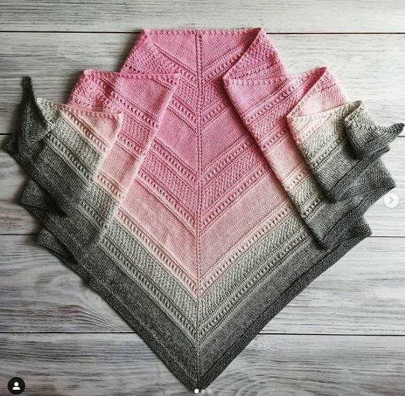 Бактус из YarnArt Flowers в технике поворотных рядов