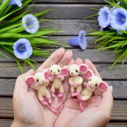 Вяжем мышек-крошек