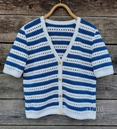 Морской стиль в вязании: модная кофточка для летнего образа