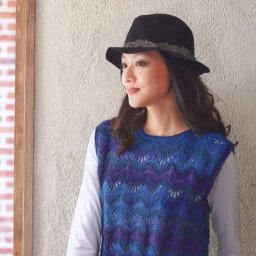 Можно ли связать стильный жакет из секционной пряжи? О, да!