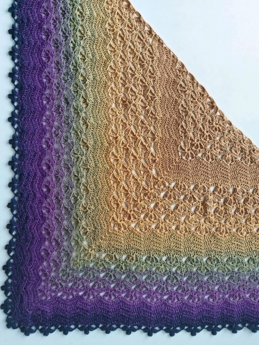 Очаровательная шаль из Yarnart Flowers Очаровательная шаль из Yarnart Flowers