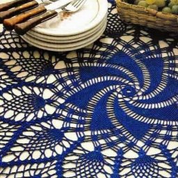 Синяя салфеточка, связанная крючком