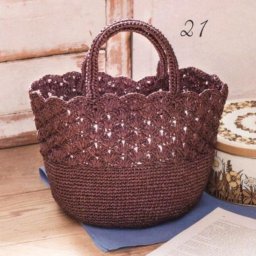 Практичная сумка крючком