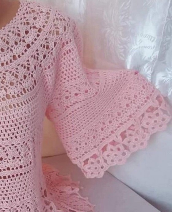 Розовая летняя кофточка, связанная крючком Розовая летняя кофточка, связанная крючком