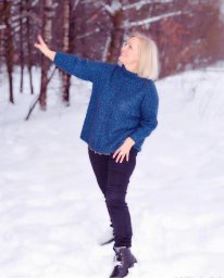 Синий джемпер спицами