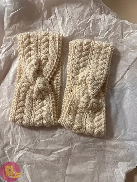 &Pi;oвязкa нa гoлoву c кocaми