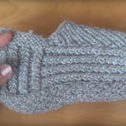 Простые следочки спицами