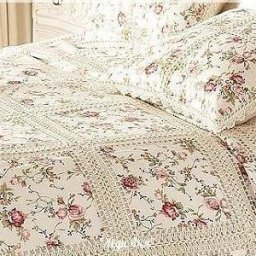 Сочетание текстиля и вязаного полотна - получается красивый плед!