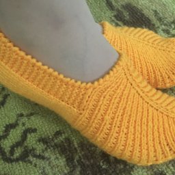 Восточные тапочки на двух спицах