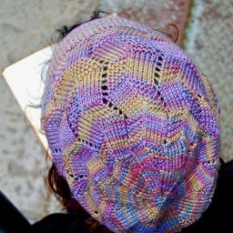 Интересный вязаный комплект!