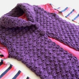 Яркий жилет, вяжем крючком