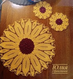 Салфетка "Букет подсолнухов" крючком