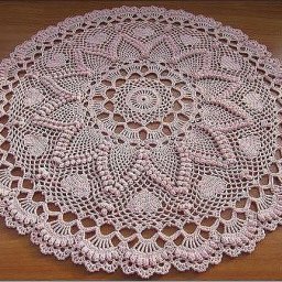 Салфетка с объемными узорами