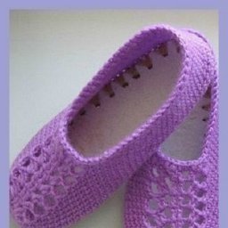 Простые, но миленькие тапочки крючком!