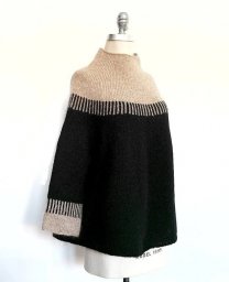 Интересный свитер-пончо Cedar Point