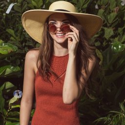 Дизайнерская вязаная майка