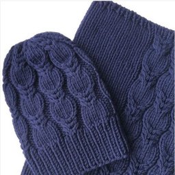 Комплект, связанный спицами