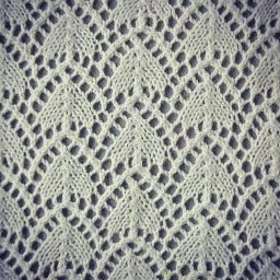 Эффектный узор спицами