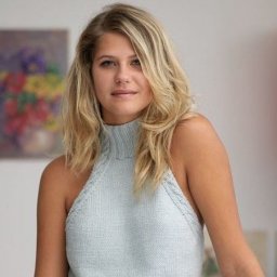 Вяжем милый топ спицами