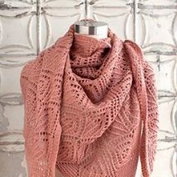 Ажурная шаль с французским настроением