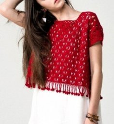 ​ Ажурный топ с бахромой крючком: стильно и удобно!