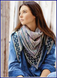 Косынка спицами контрастным узором «Соты»