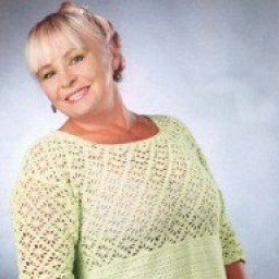 Светло-салатовая туника на размер XL-XXL