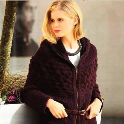 Жакет с капюшоном и с поперечными "косами" спицами