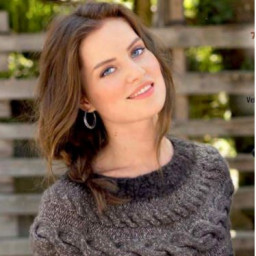 Женское платье спицами