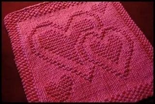 Сердечки теневым узором из лицевых и изнаночных петель