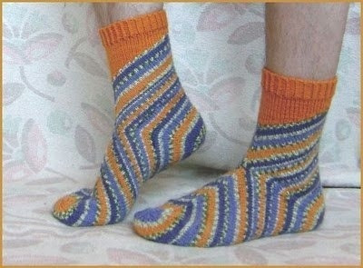 Носочки, связанные, начиная с пятки