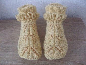 Вяжем ажурные тапочки-носочки