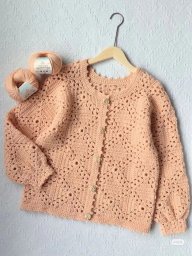 Персиковый кардиган на пуговицах