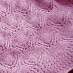 Интересный узор спицами