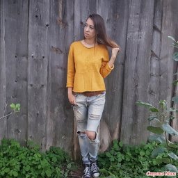 Свитер с одуванчиками