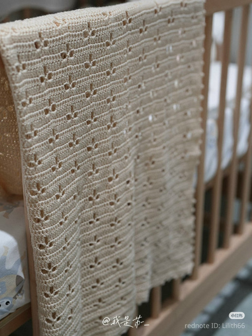 Детский плед крючком молочного цвета &mdash; нежность, в которую хочется укутаться