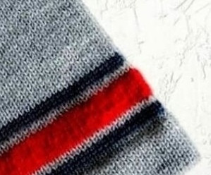 Шапочка "Петушок" спицами