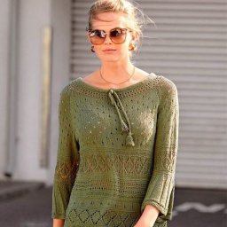 Пуловер с расклешенными рукавами, вяжем спицами