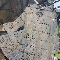 Нежный кардиган из мотивов