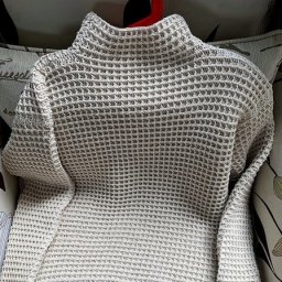 Теплый свитер крючком вафельным узором