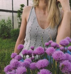 Нежный топ спицами