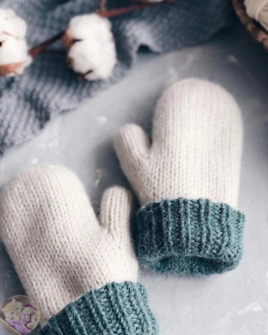 Вяжем двойные варежки спицами