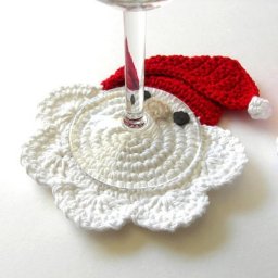 Вязаный декор для сервировки новогоднего стола