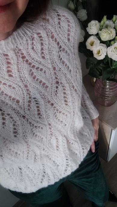 Ажурный джемпер спицами