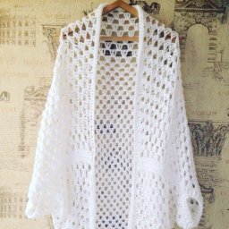 Кардиган с бабушкиным квадратом в основе