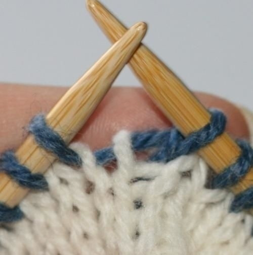 Смена цвета нити при круговом вязании